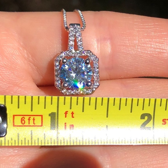 White sapphire necklace - Picture 4 of 10